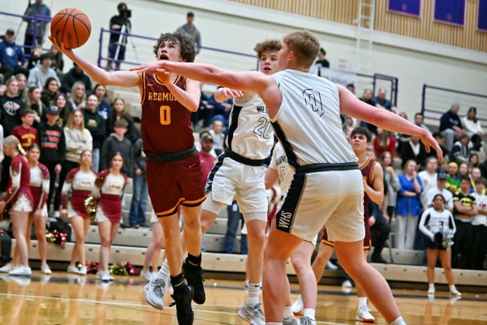 a Wilsonville Redmond 5A Oregon boys basketball quarterfinal 2024 Leon Neuschwander 37